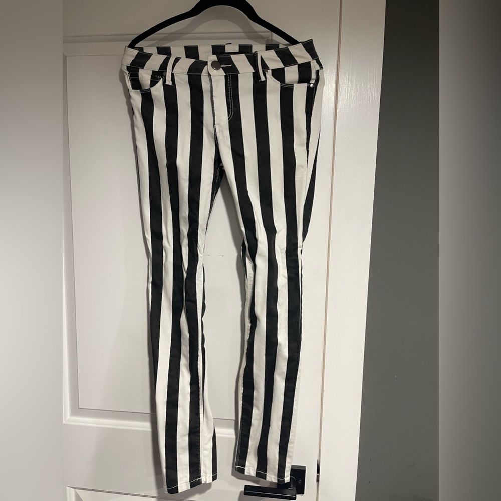 Forever 21 striped stretch jeans beetle juice vibes